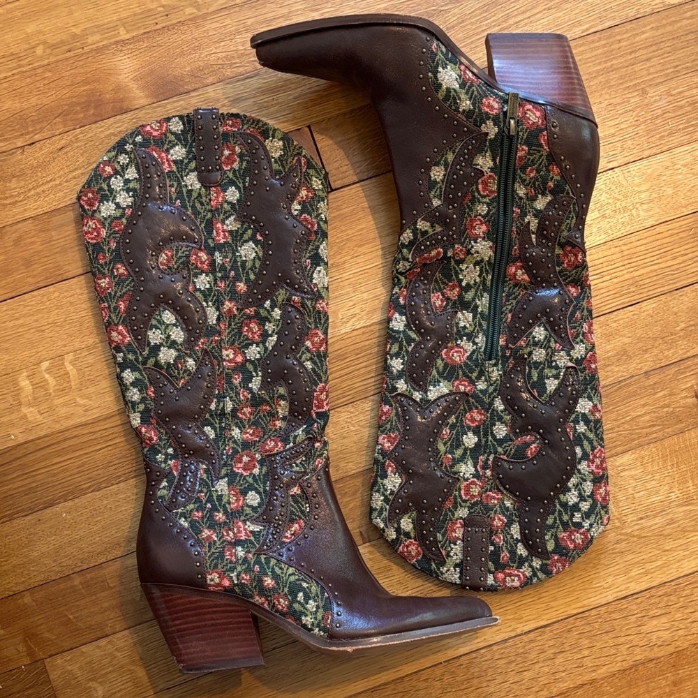 Jessica Simpson Floral Embroidered Heeled Boots